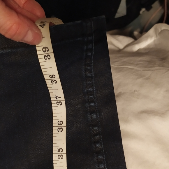 Guess jeans, dark wash, coated, skinny, mid/high rise, size 27 - Picture 5 of 5